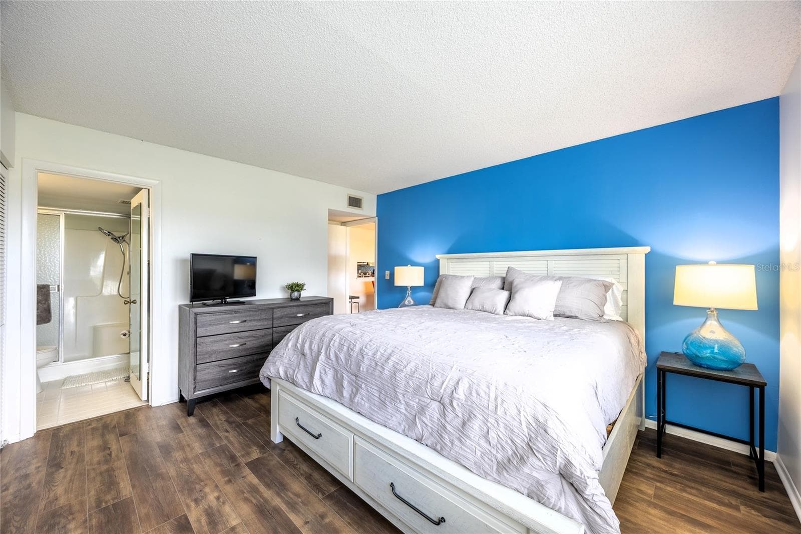 Condominium at 6220 AUGUSTA DR #309, FORT MYERS, photo 13 of 48