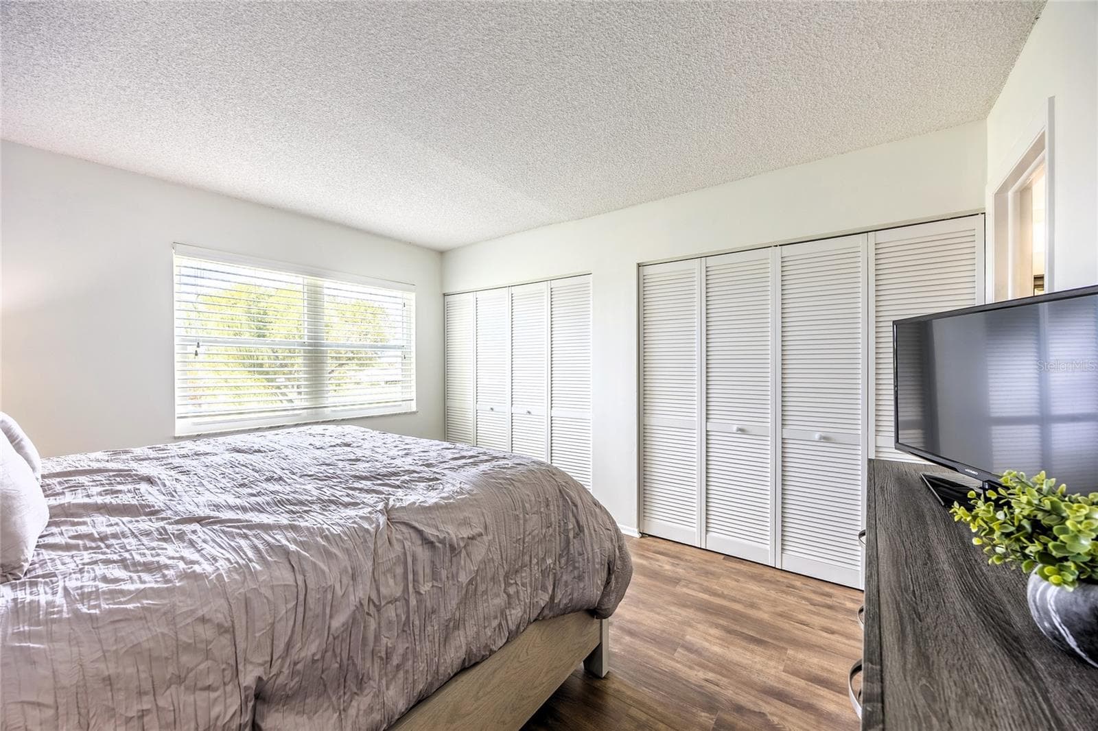 Condominium at 6220 AUGUSTA DR #309, FORT MYERS, photo 14 of 48