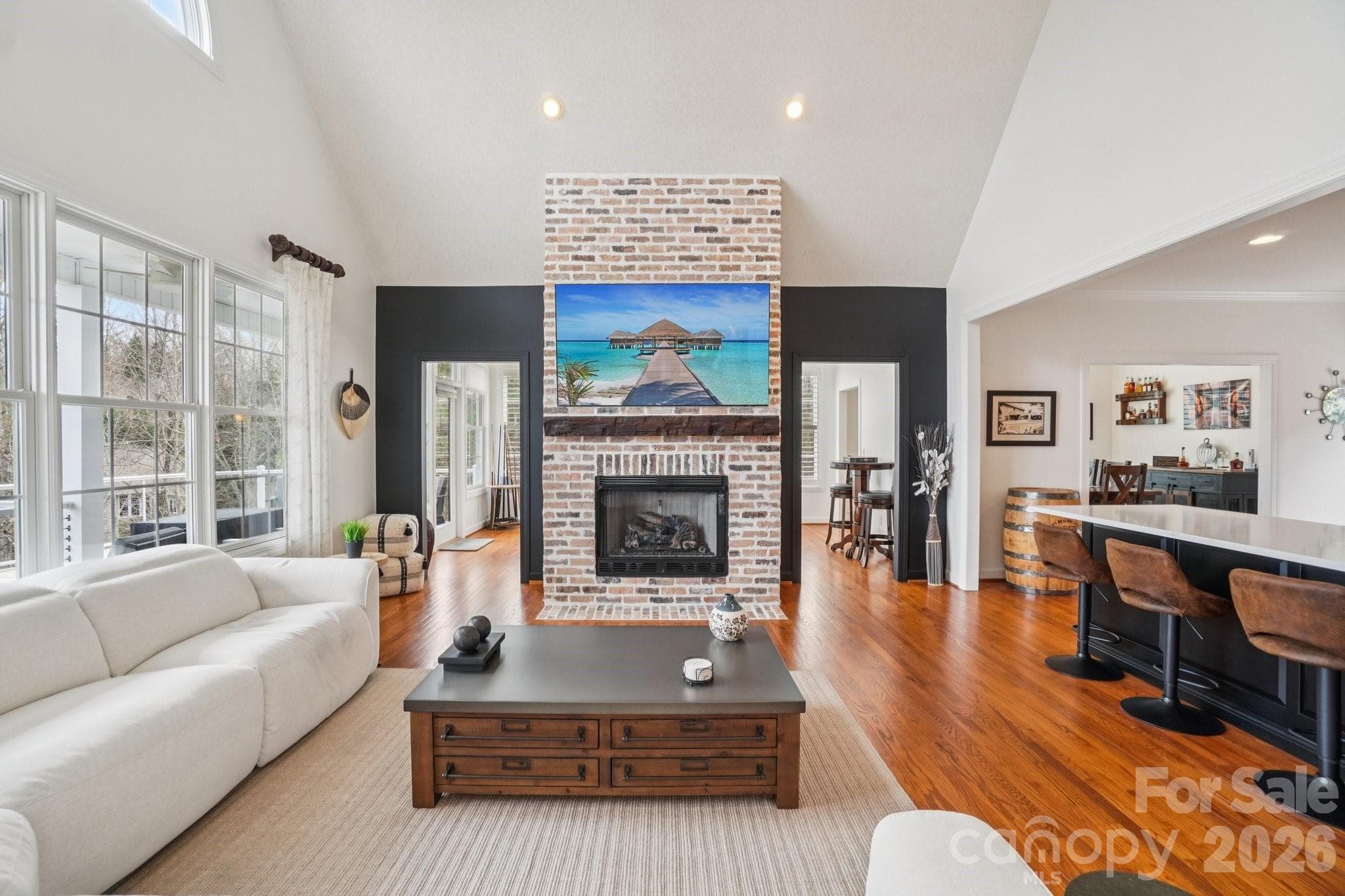 Single Family Residence at Hendersonville, photo 4 of 44