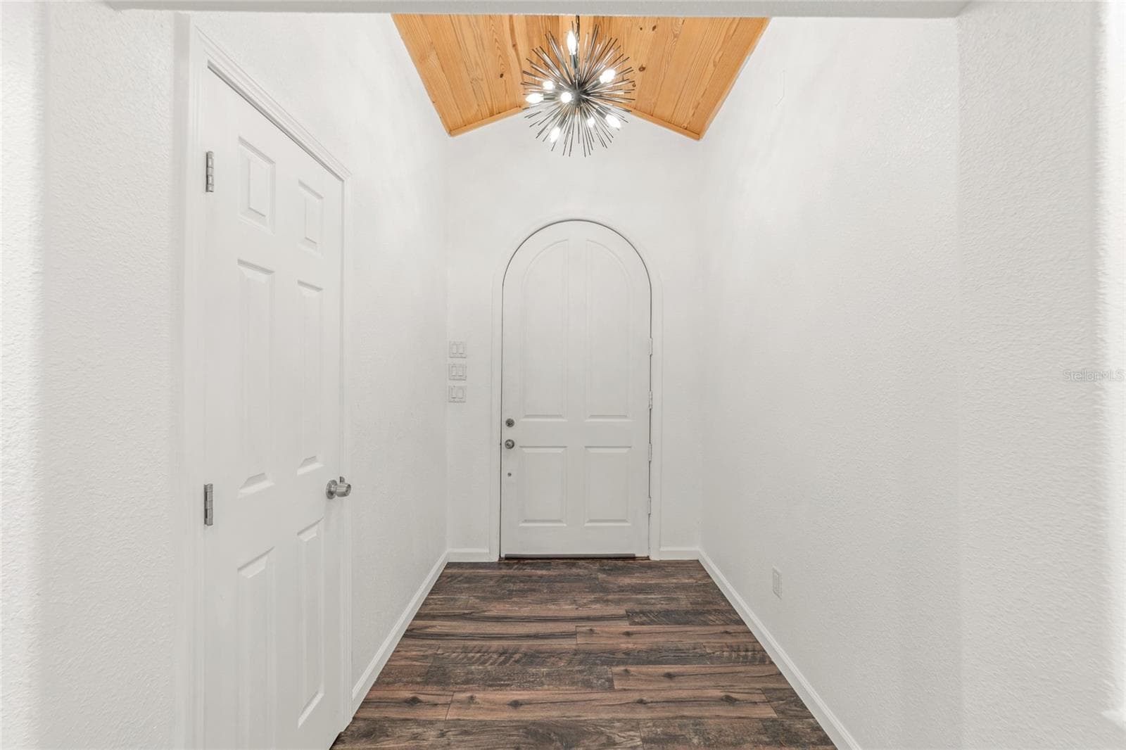 Single Family Residence at 5721 SW 31ST ST, OCALA, photo 6 of 42