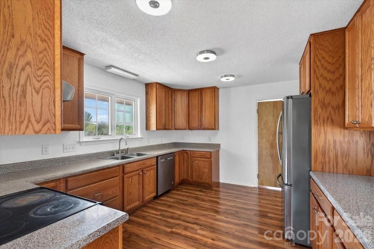Single Family Residence at 2976 / 2980 Propst Road, Clover, photo 20 of 40