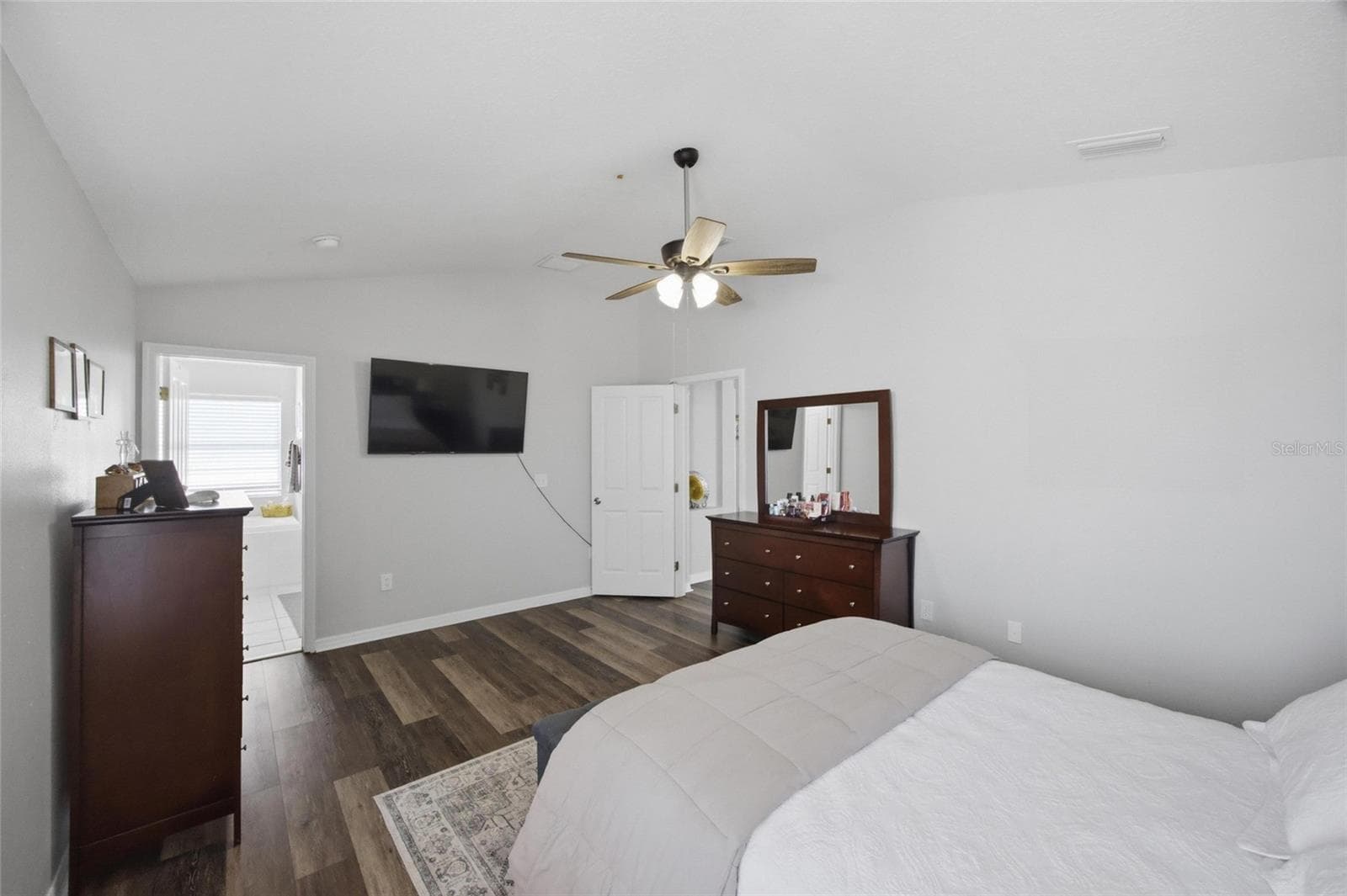 Single Family Residence at 24927 PORTOFINO DR, LUTZ, photo 19 of 42