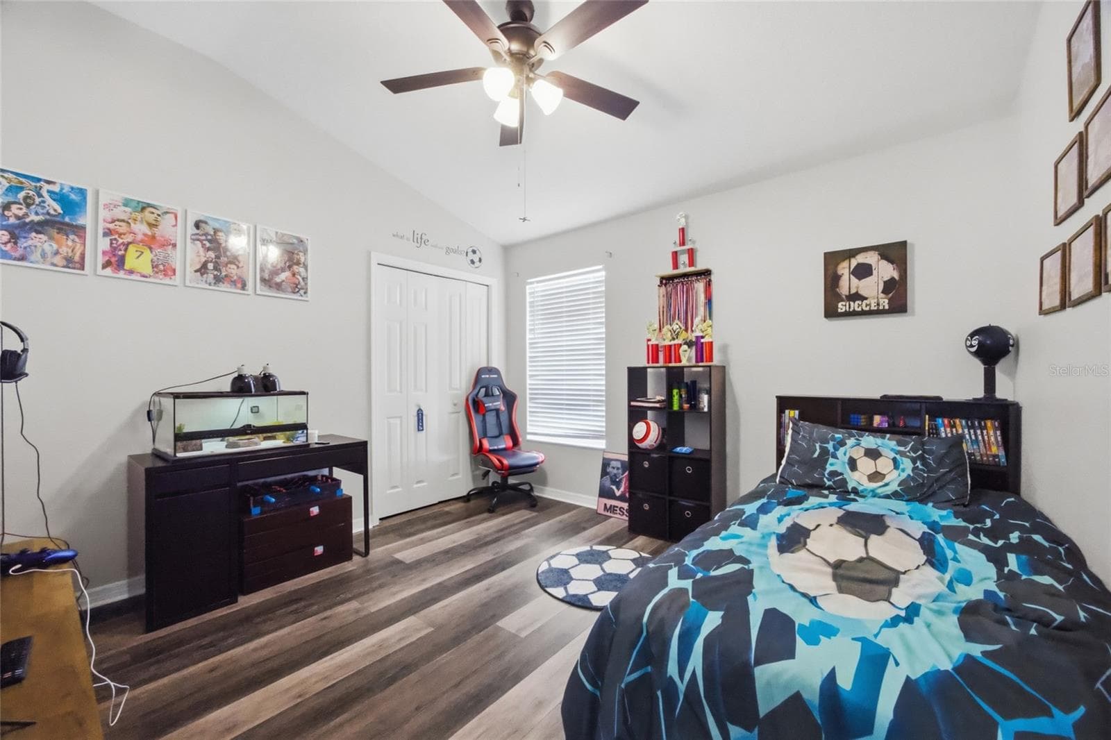 Single Family Residence at 24927 PORTOFINO DR, LUTZ, photo 27 of 42