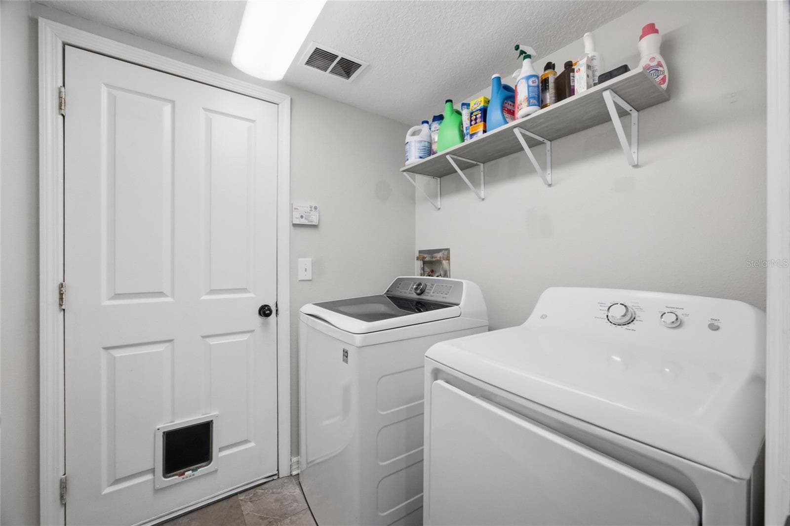 Single Family Residence at 24927 PORTOFINO DR, LUTZ, photo 32 of 42