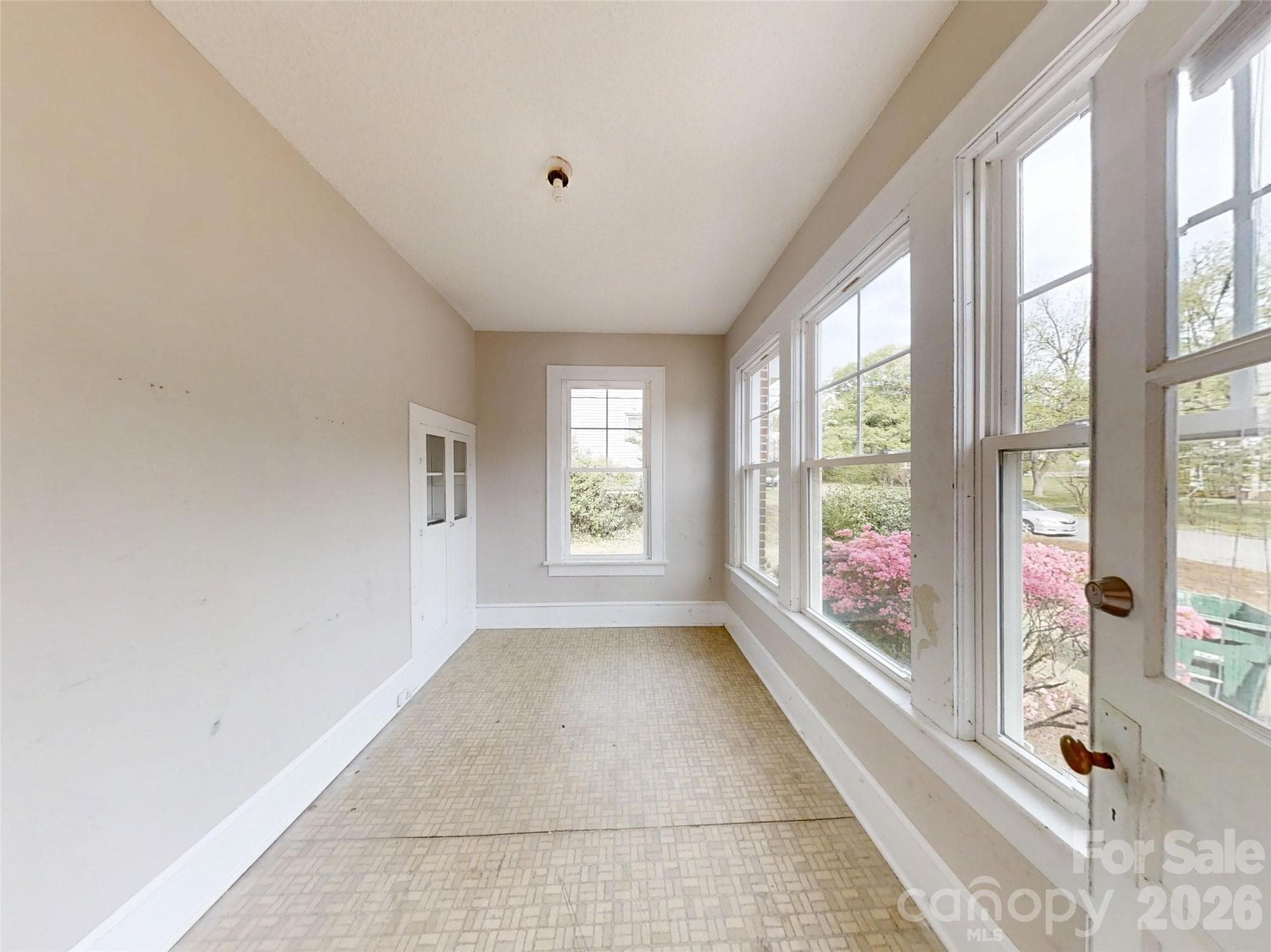 Enclosed Porch - 307 W Washington Avenue, Bessemer City