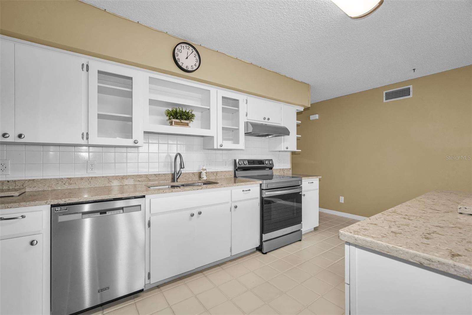 Condominium at 2223 PHILIPPINE DR #35, CLEARWATER, photo 21 of 78