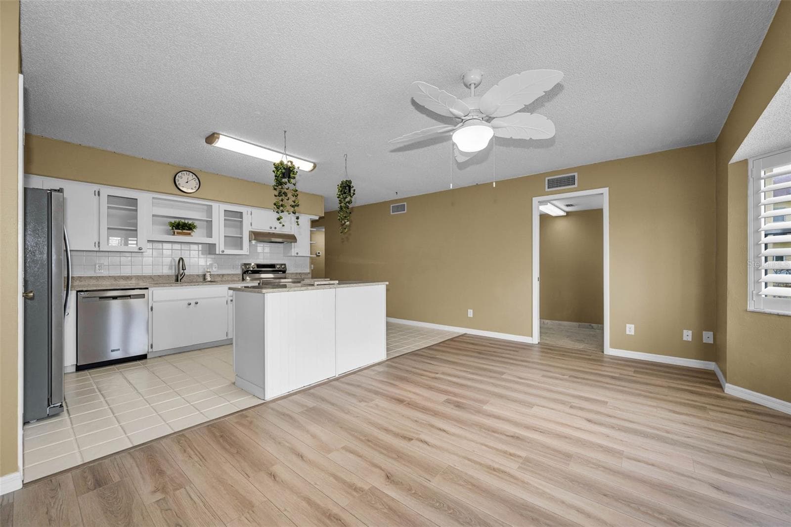 Condominium at 2223 PHILIPPINE DR #35, CLEARWATER, photo 27 of 78