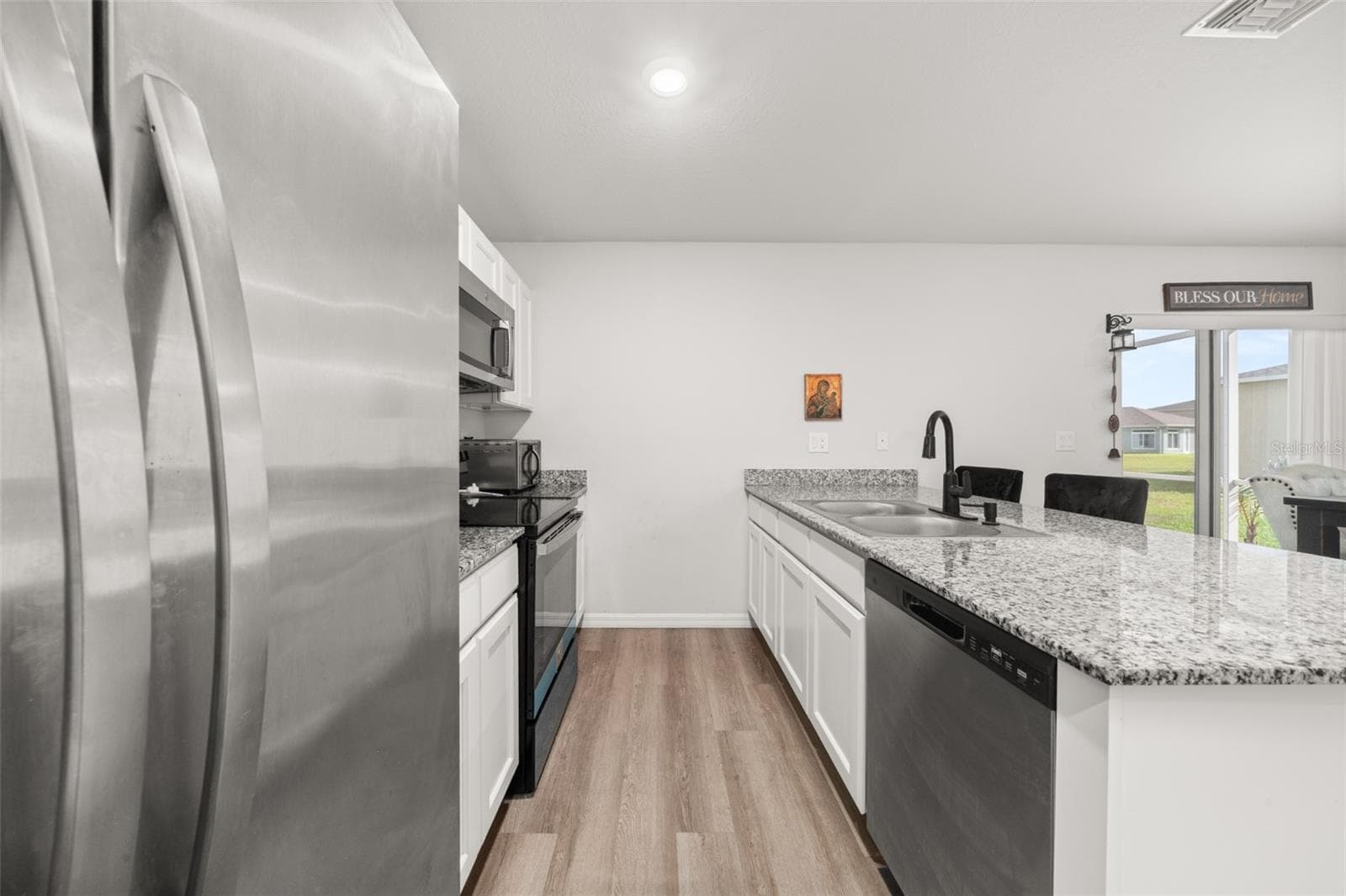 Single Family Residence at 1456 STONE RIDGE CIR, SEBRING, photo 9 of 39