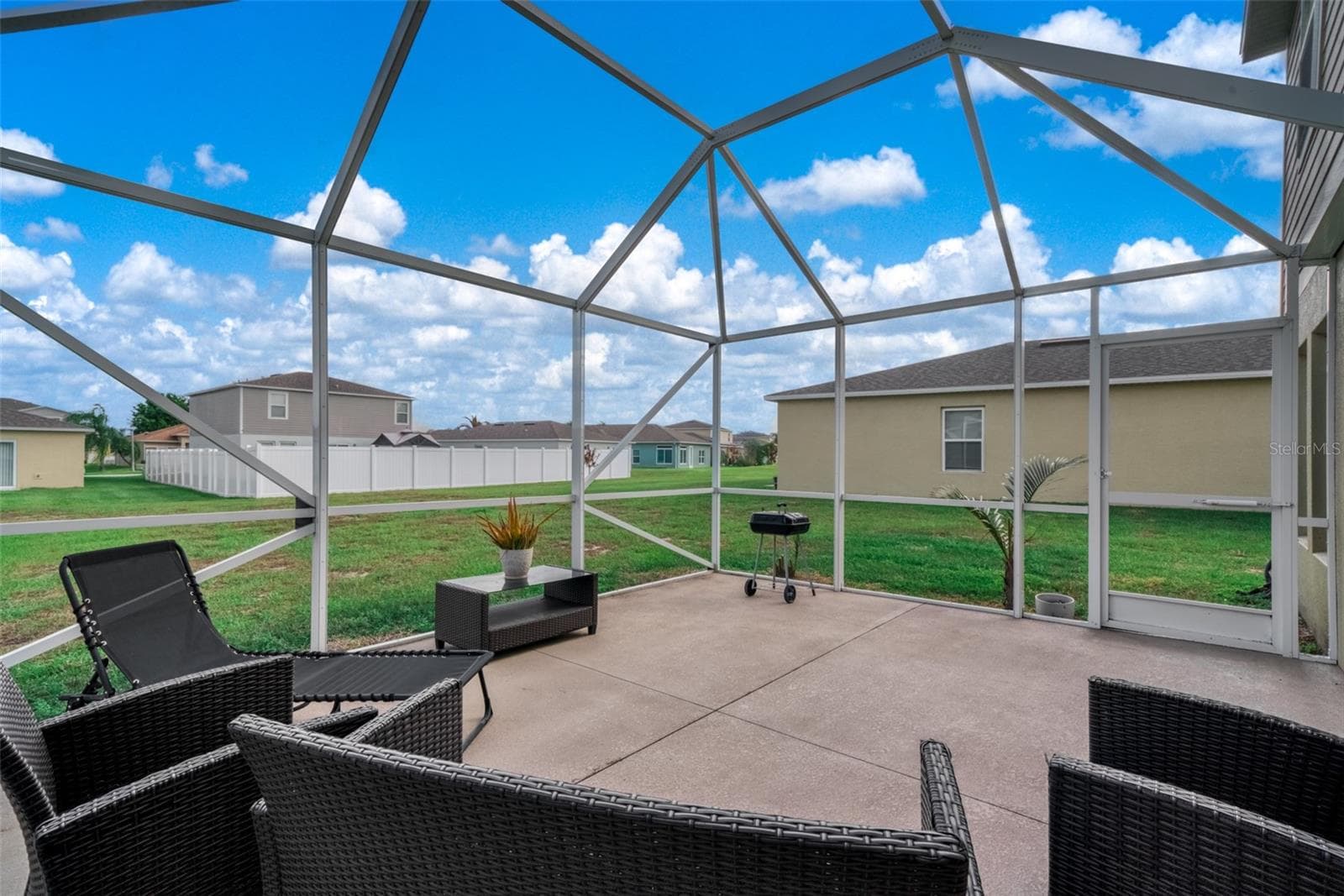 Single Family Residence at 1456 STONE RIDGE CIR, SEBRING, photo 28 of 39