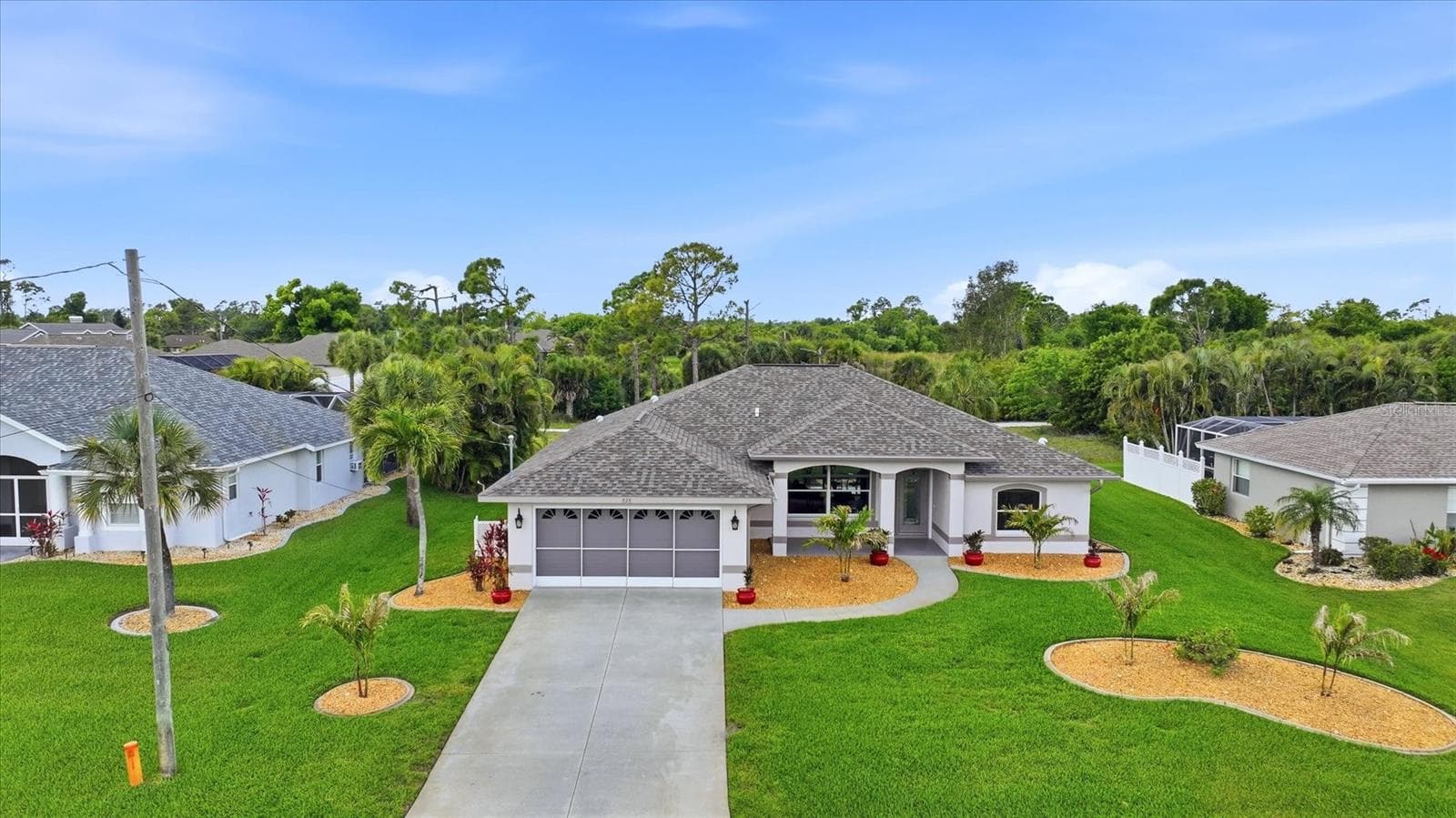 828 ROTONDA CIR