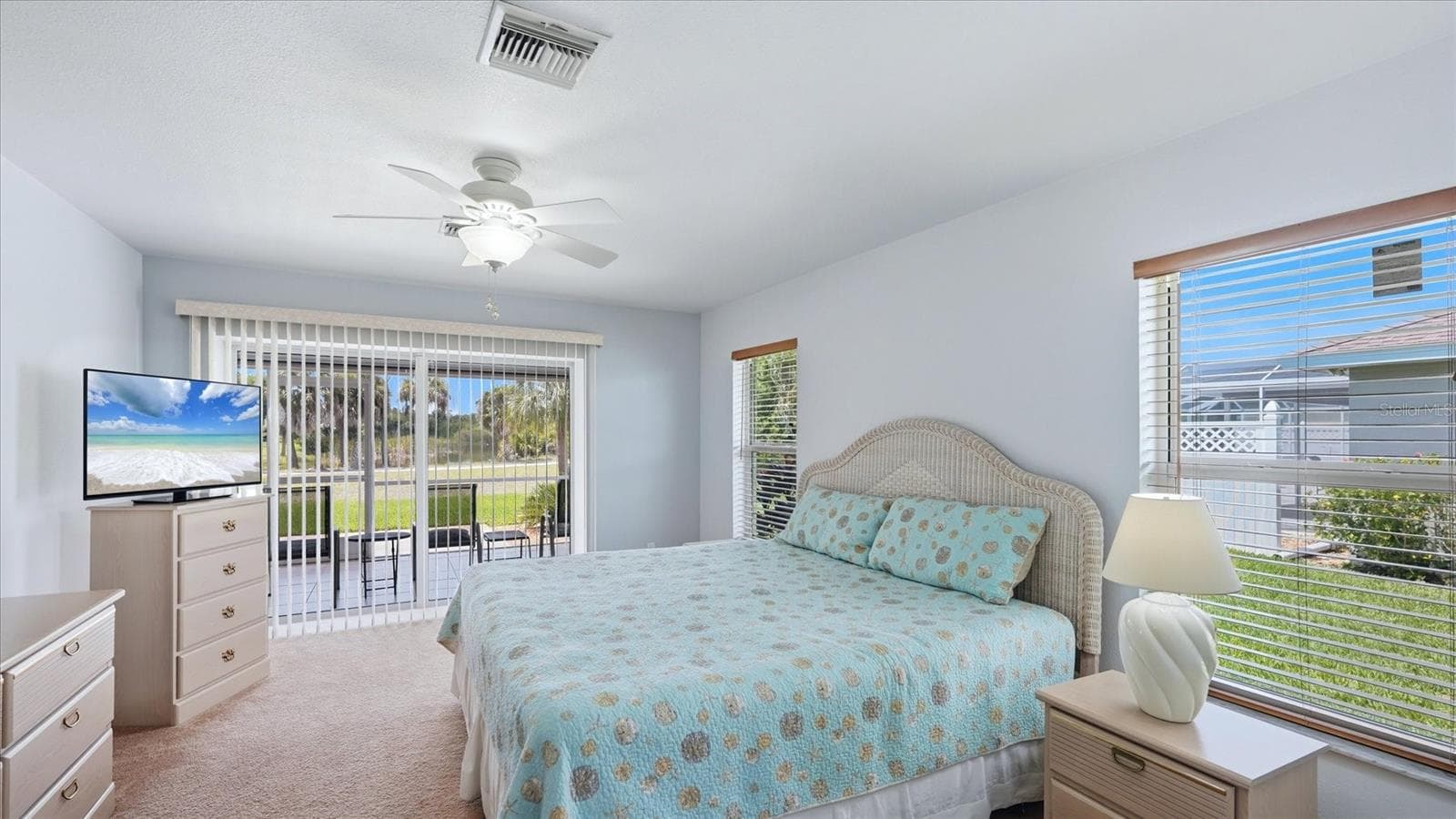 Single Family Residence at 828 ROTONDA CIR, ROTONDA WEST, photo 15 of 35