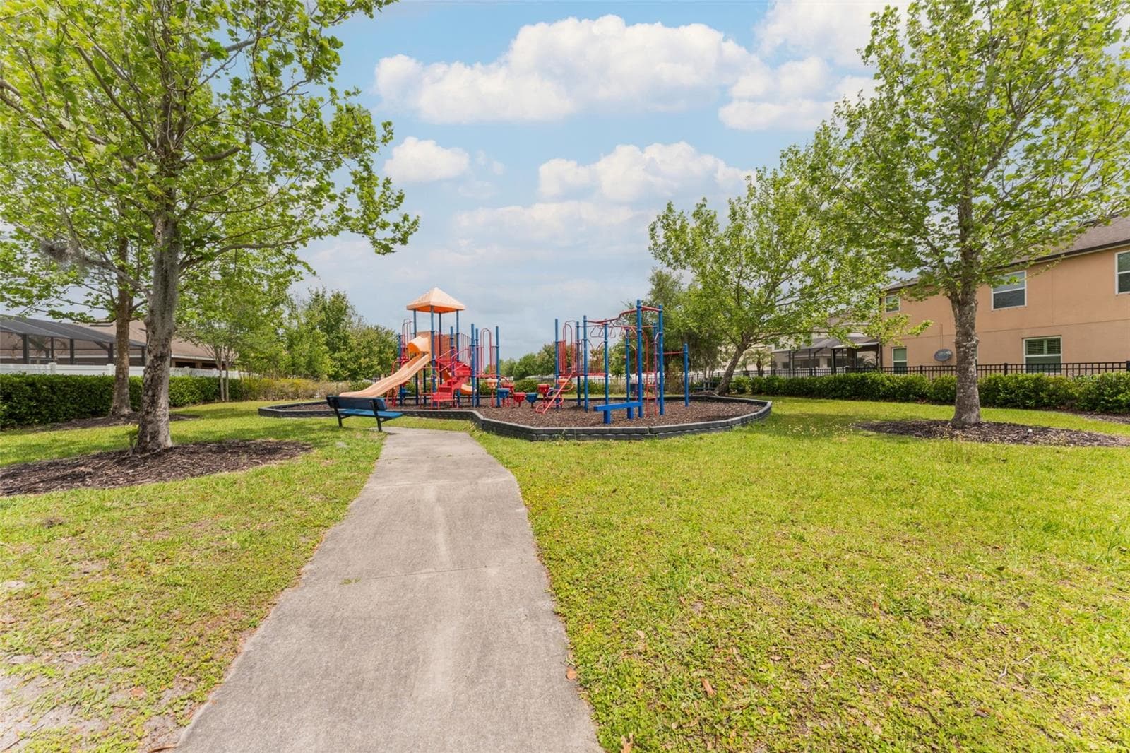 Community Playground - 11620 WARREN OAKS PL, RIVERVIEW