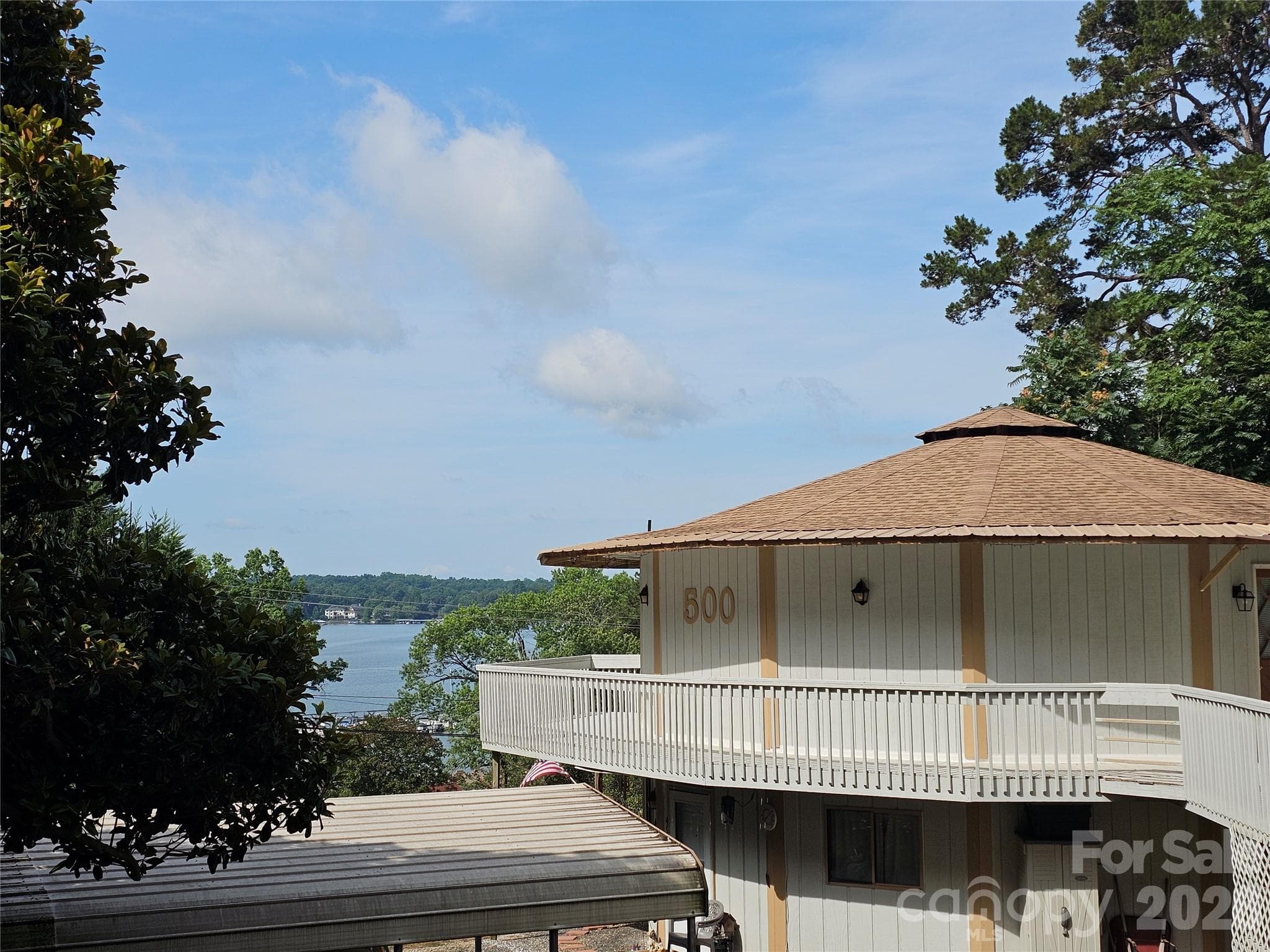 Single Family Residence at 500 Steel Bridge Loop, Hickory, photo 3 of 24