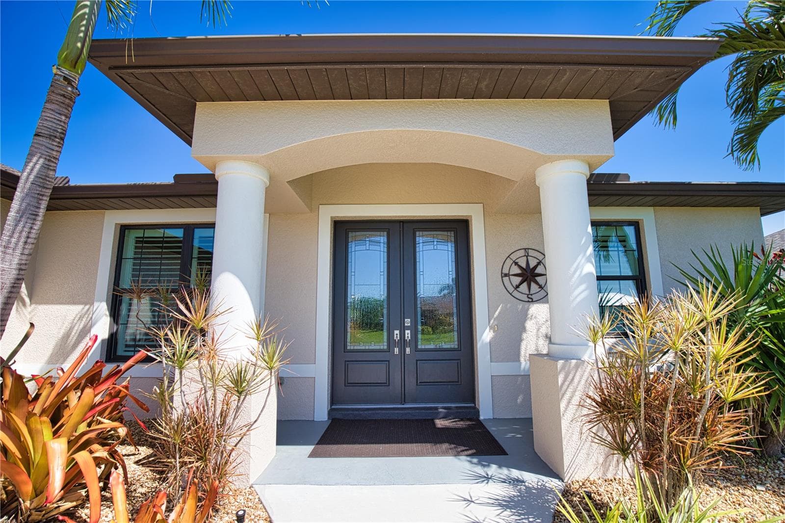 Single Family Residence at 39 MEDALIST RD, ROTONDA WEST, photo 9 of 42