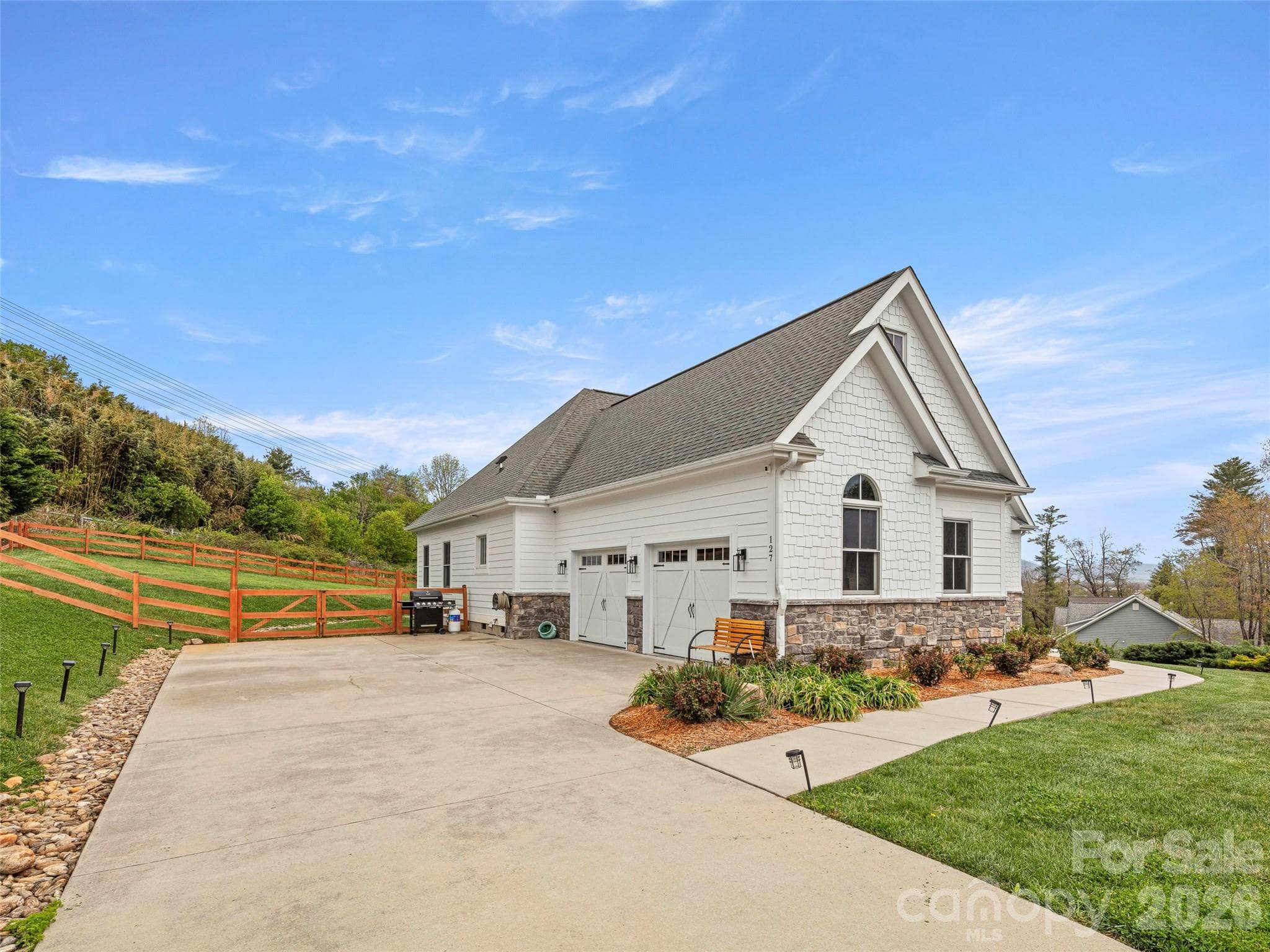 Oversized 2-car garage with excess driveway parking - 127 Rockbridge Road, Mills River