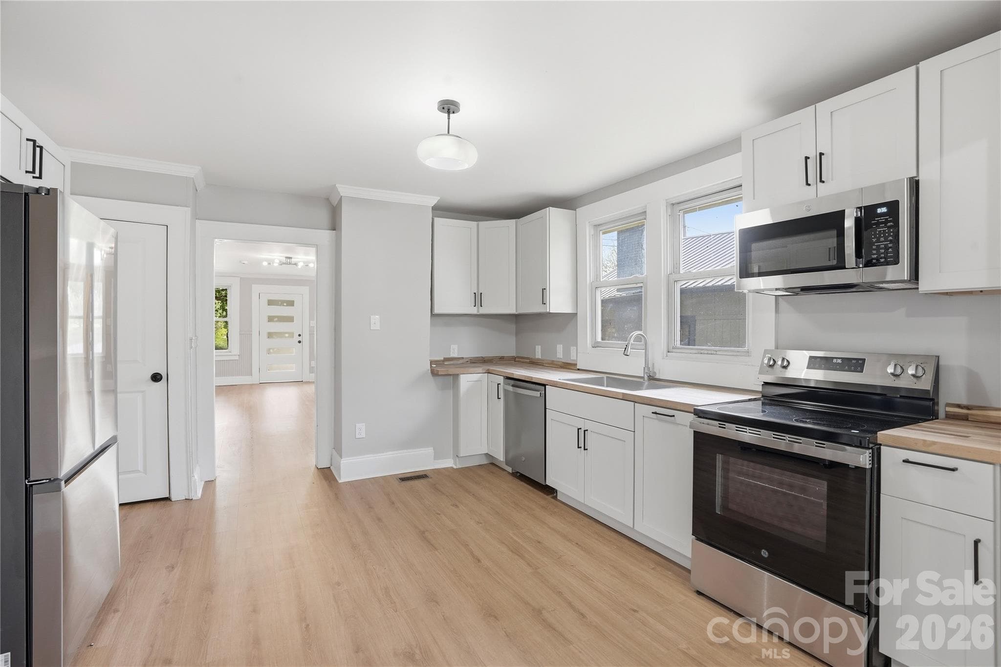 Single Family Residence at Newton, photo 3 of 24