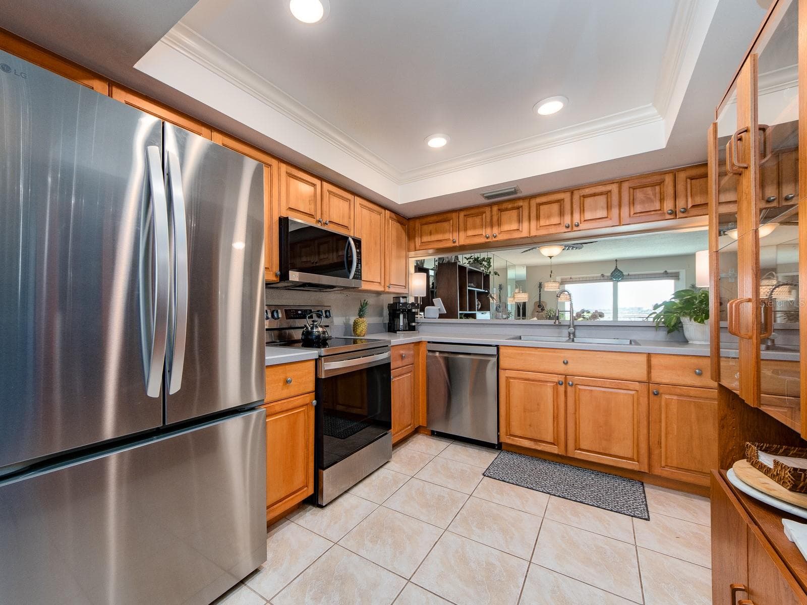 Plenty of Storage in Kitchen - 610 ISLAND WAY #407, CLEARWATER BEACH