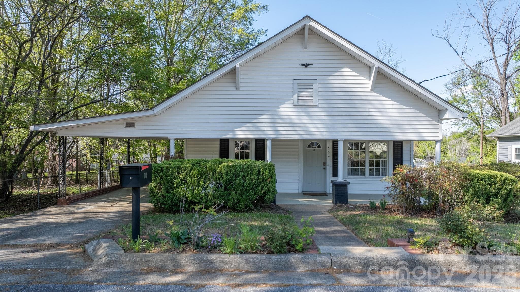 304 Garrou Avenue SE