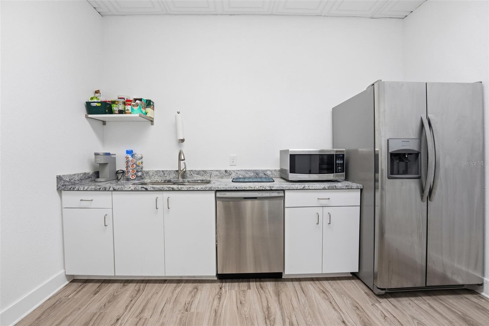 Kitchen - 5404 HOOVER BLVD #8, TAMPA