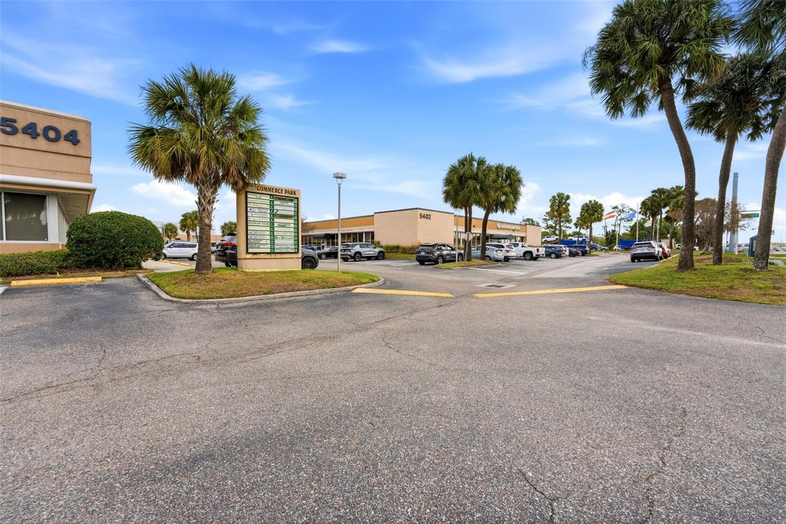 Business Park Entry - 5404 HOOVER BLVD #8, TAMPA