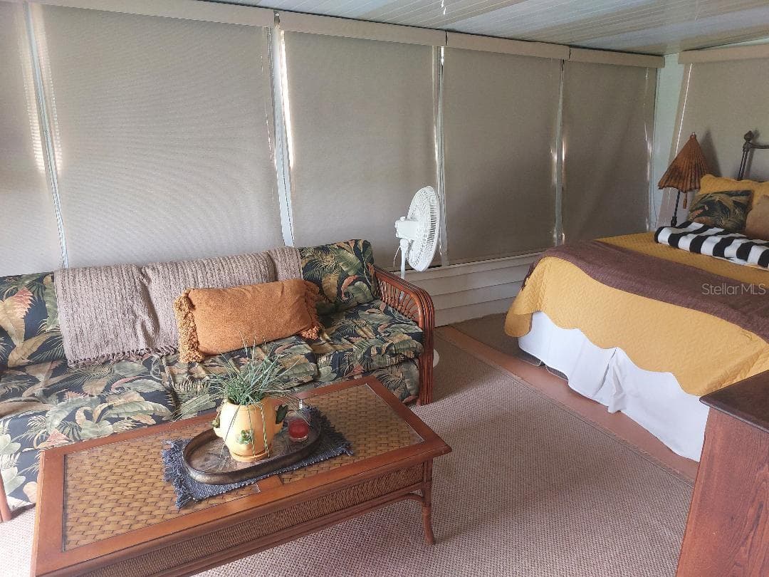 FL ROOM - 184 INDEPENDENCE AVE #8, PALM HARBOR