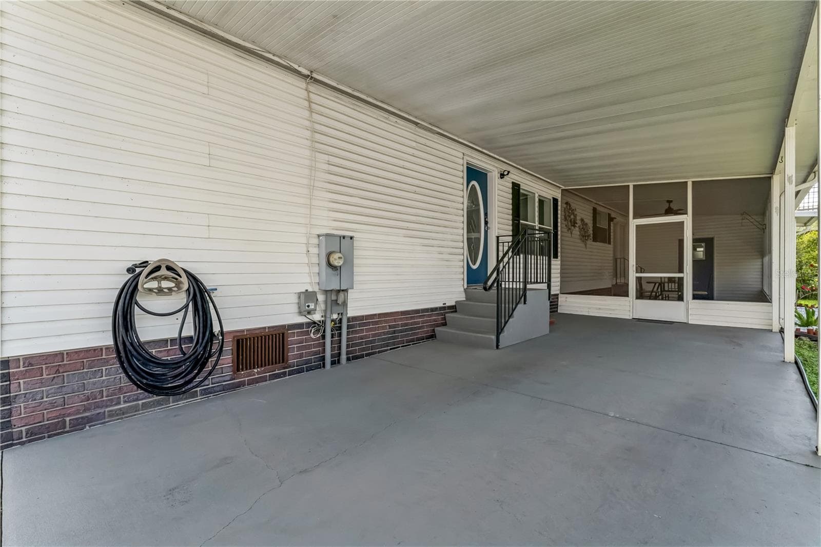 Manufactured Home at 2463 INDEPENDENCE LN, ST CLOUD, photo 3 of 29