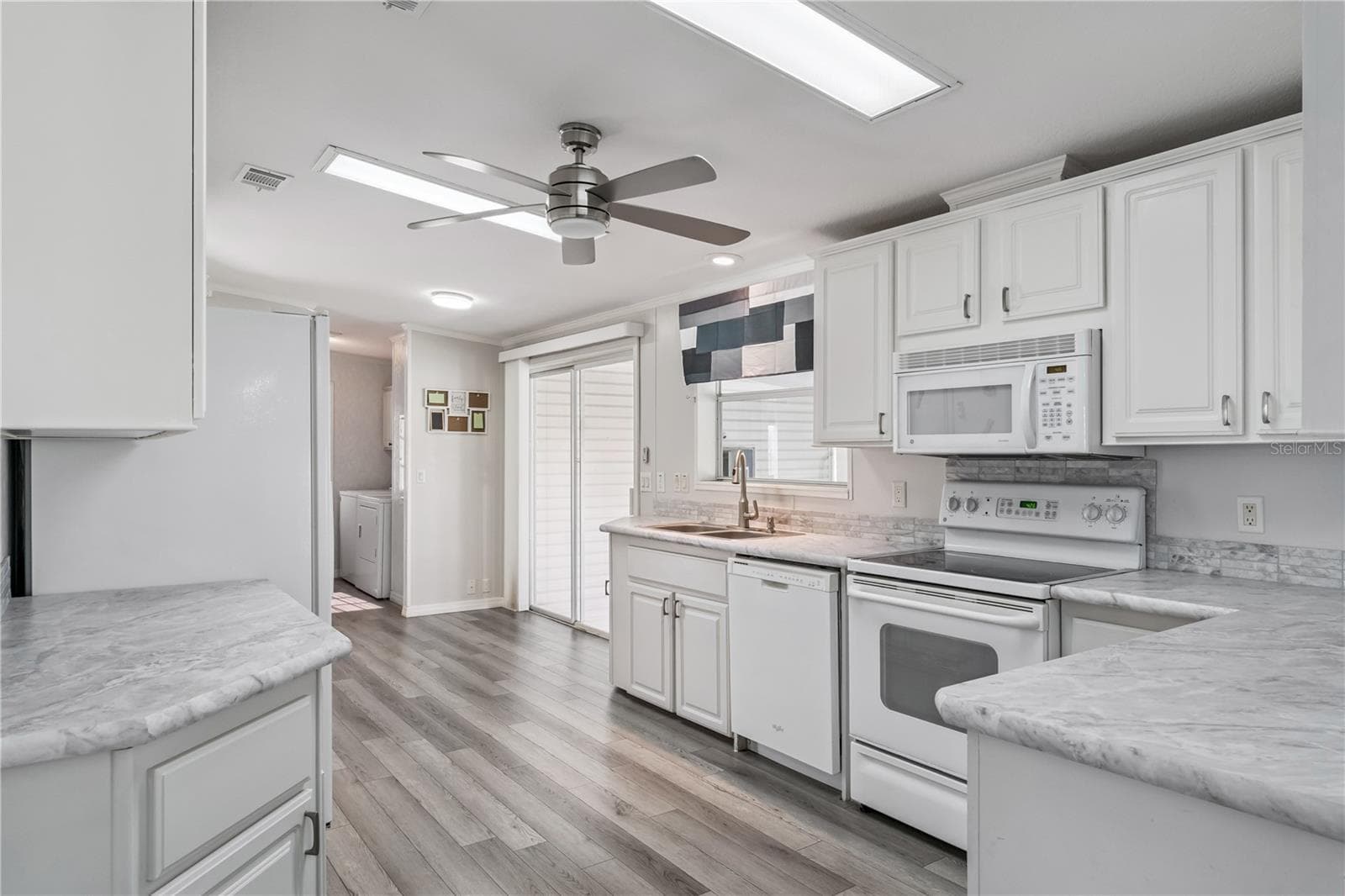 Manufactured Home at 2463 INDEPENDENCE LN, ST CLOUD, photo 12 of 29