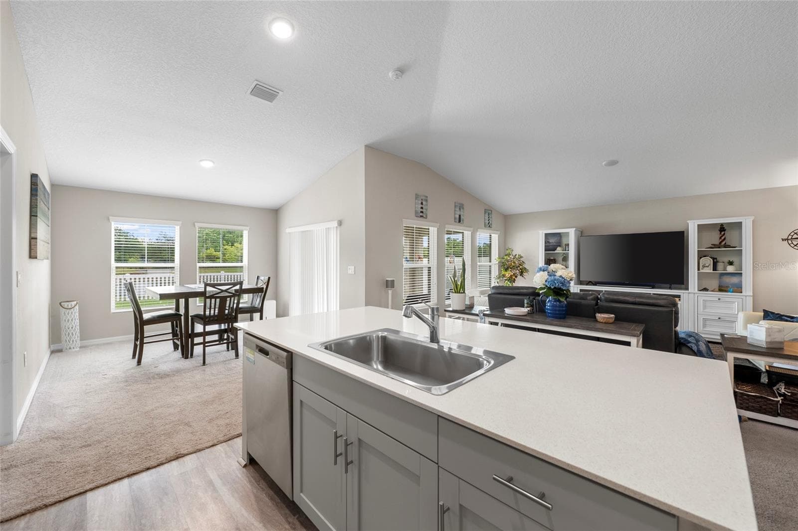 Kitchen/Dining/Living Room - 12690 TANNENCREST DR, RIVERVIEW