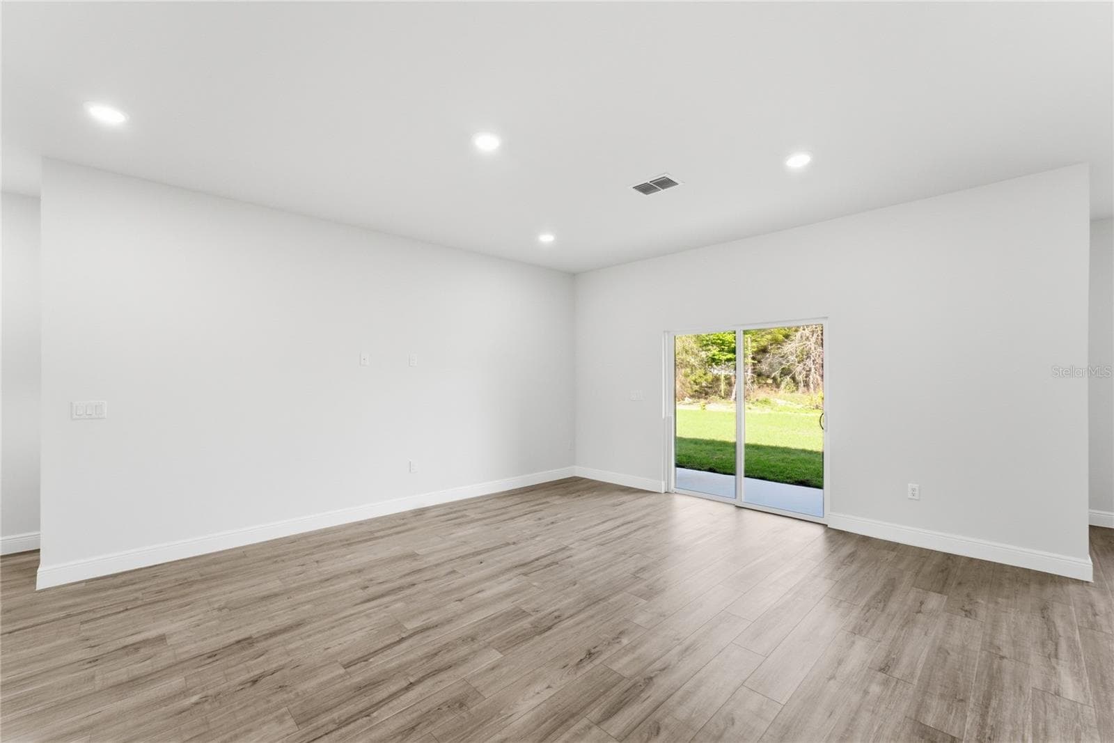 Single Family Residence at 15811 SW 59TH AVENUE RD, OCALA, photo 5 of 41