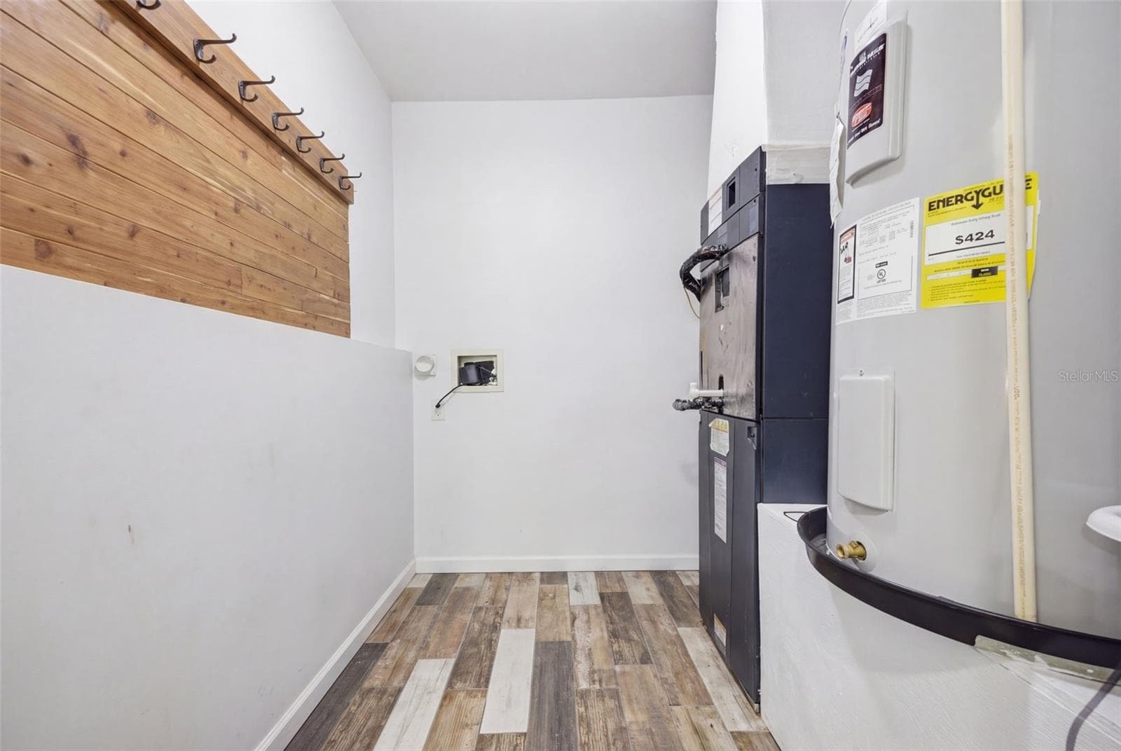 Storage closet/In home Laundry Hookup - 3752 OLD KEYSTONE RD, TARPON SPRINGS