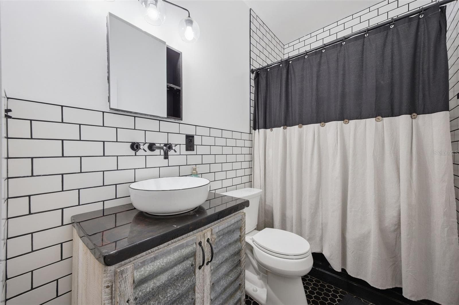Bathroom 2 - 3752 OLD KEYSTONE RD, TARPON SPRINGS