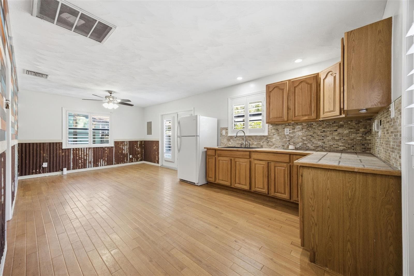 View Of In Law suite from side door - 3752 OLD KEYSTONE RD, TARPON SPRINGS