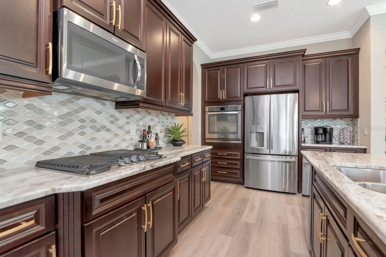 Kitchen - 4170 BARLETTA CT, WESLEY CHAPEL