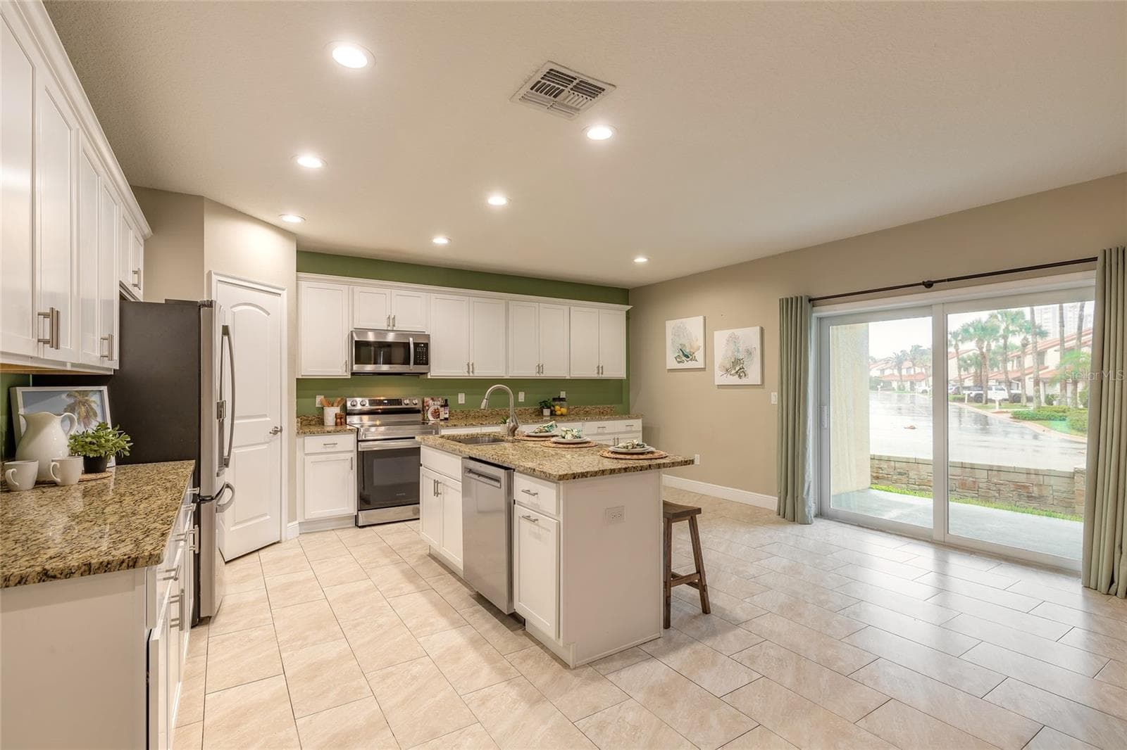 Townhouse at OCEANS 25, DAYTONA BEACH SHORES, photo 13 of 43