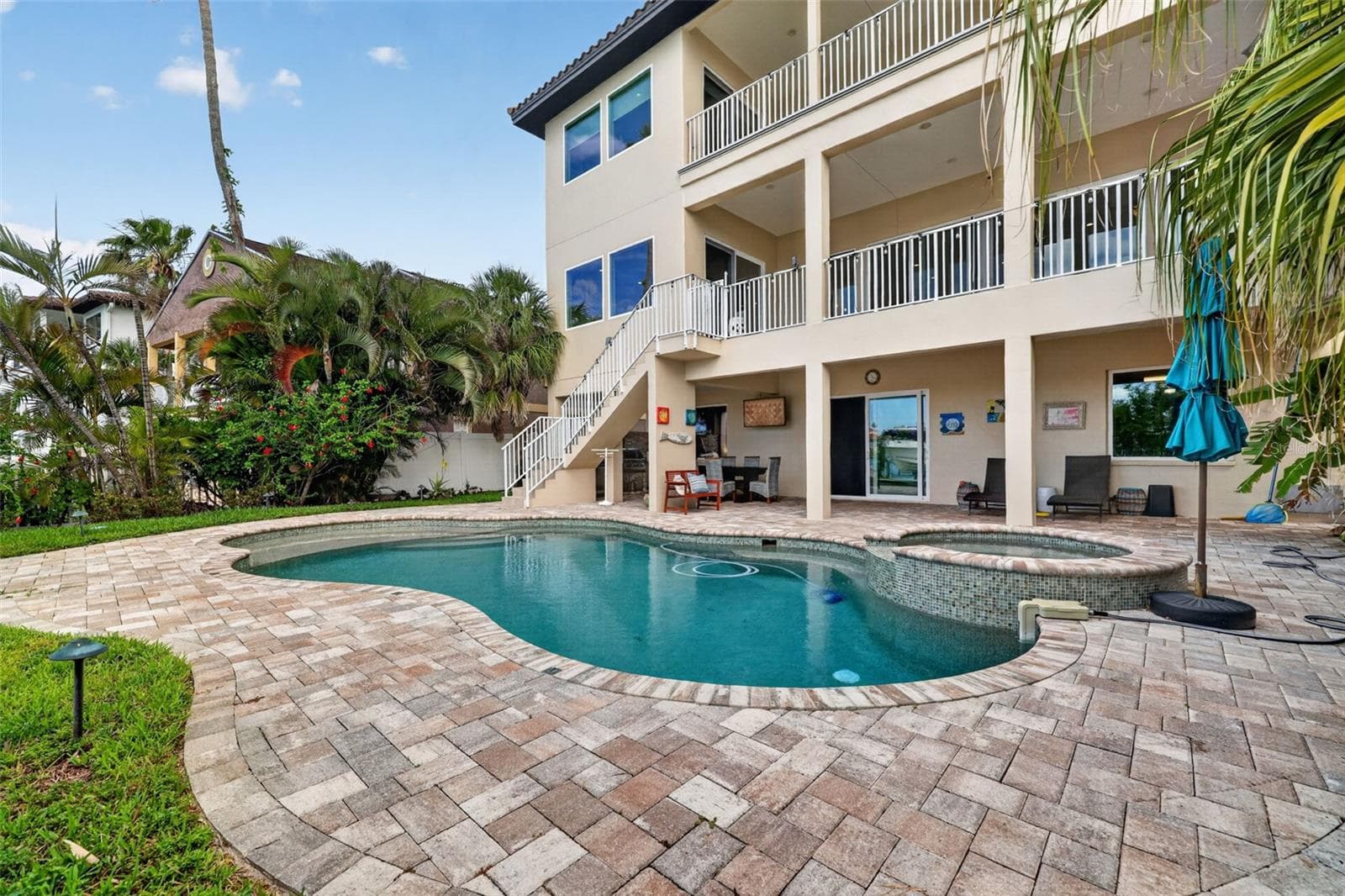 Single Family Residence at 13 TREASURE LN, TREASURE ISLAND, photo 16 of 98