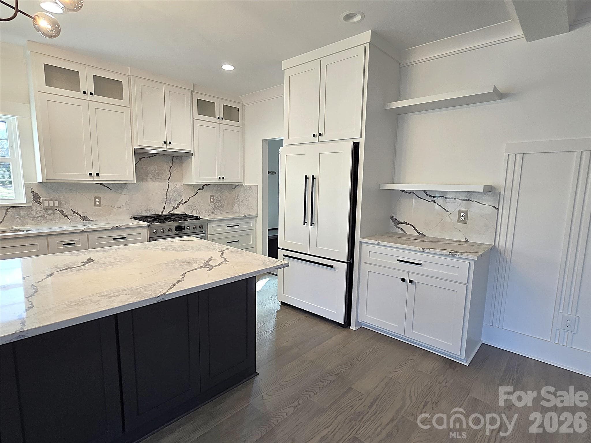 Single Family Residence at Hickory, photo 5 of 41