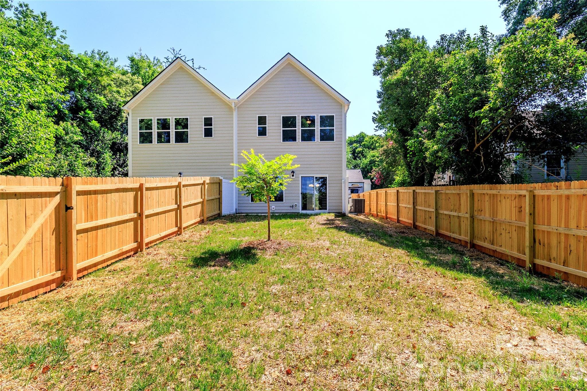 Townhouse at 2517 Elon Street, Charlotte, photo 23 of 26