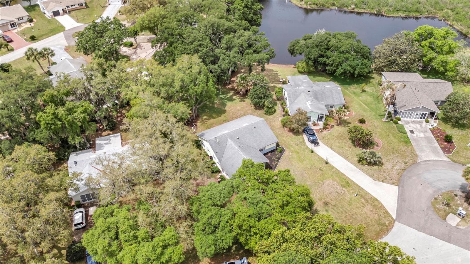 View of Cul-de-sac and pond - 27 GORDON CT, LEESBURG