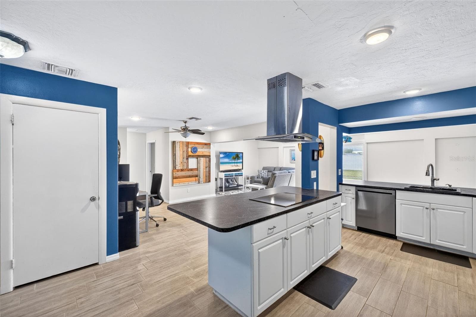 Single Family Residence at 4547 SE 11TH AVE, CAPE CORAL, photo 3 of 26