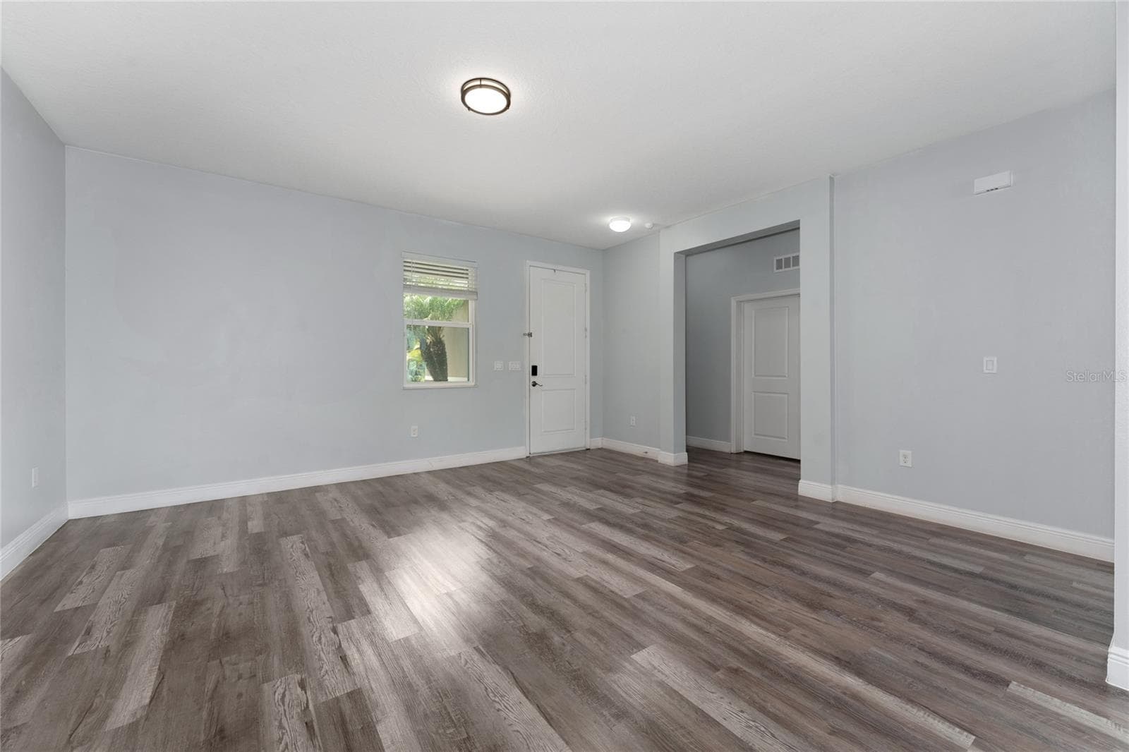 Single Family Residence at 12845 SAWGRASS PINE CIR, ORLANDO, photo 4 of 41