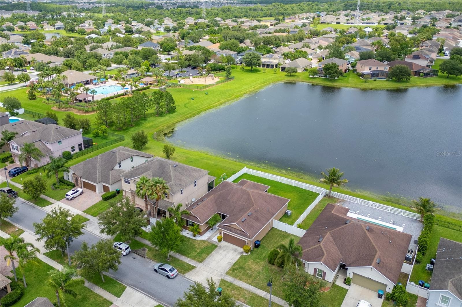Single Family Residence at 12845 SAWGRASS PINE CIR, ORLANDO, photo 32 of 41
