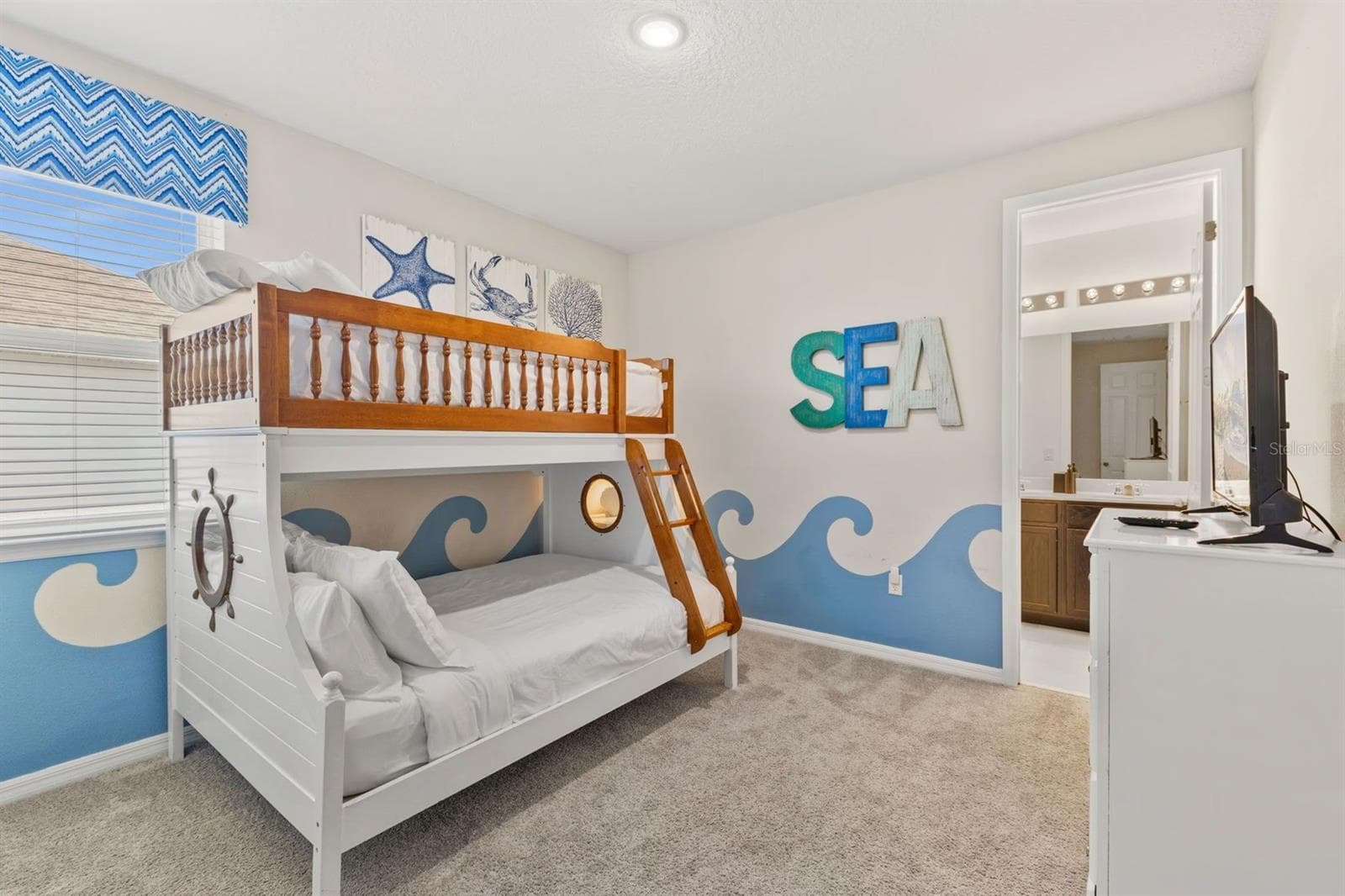 Coastal bedroom - 9042 SUNSHINE RIDGE LOOP, KISSIMMEE