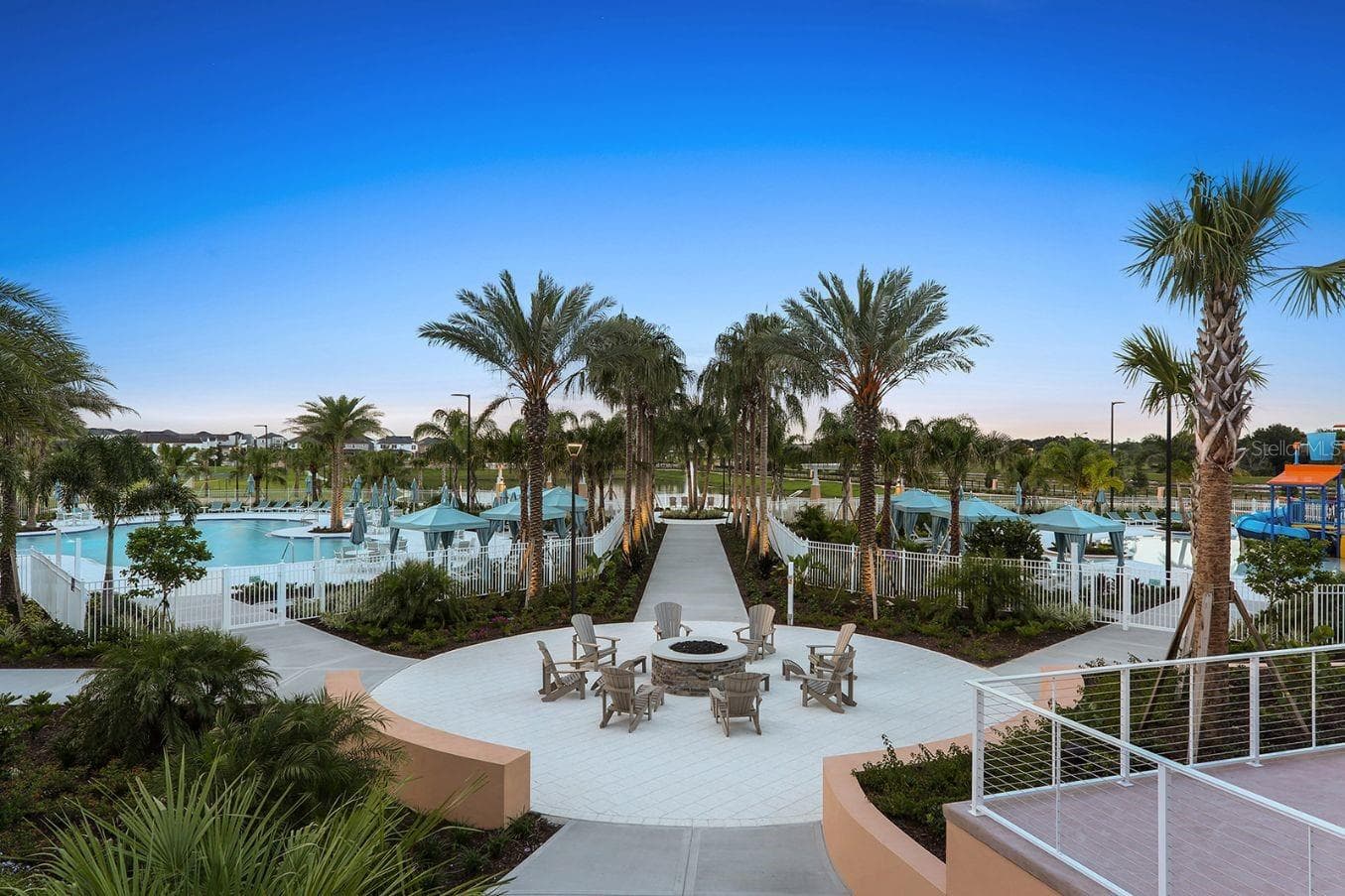 Resort firepit - 9042 SUNSHINE RIDGE LOOP, KISSIMMEE
