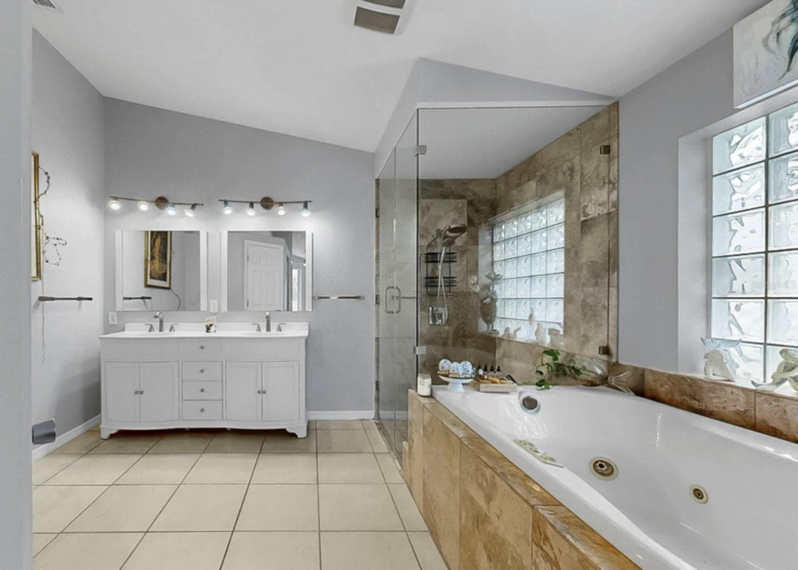 Single Family Residence at 220 ROSANA DR, BRANDON, photo 24 of 26