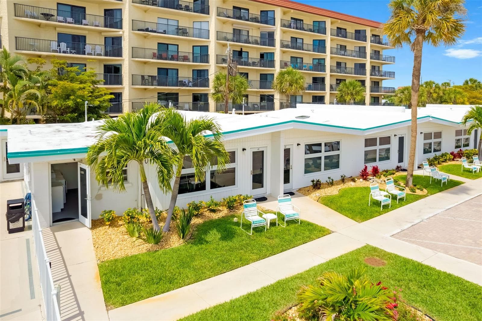 Condominium at 6334 MIDNIGHT PASS RD #41, SARASOTA, photo 4 of 54