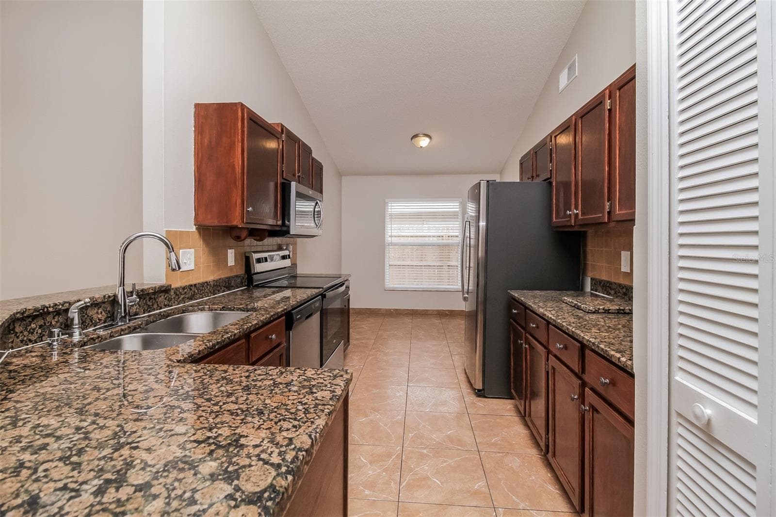 Single Family Residence at 120 LAKEBREEZE CIR, LAKE MARY, photo 5 of 15