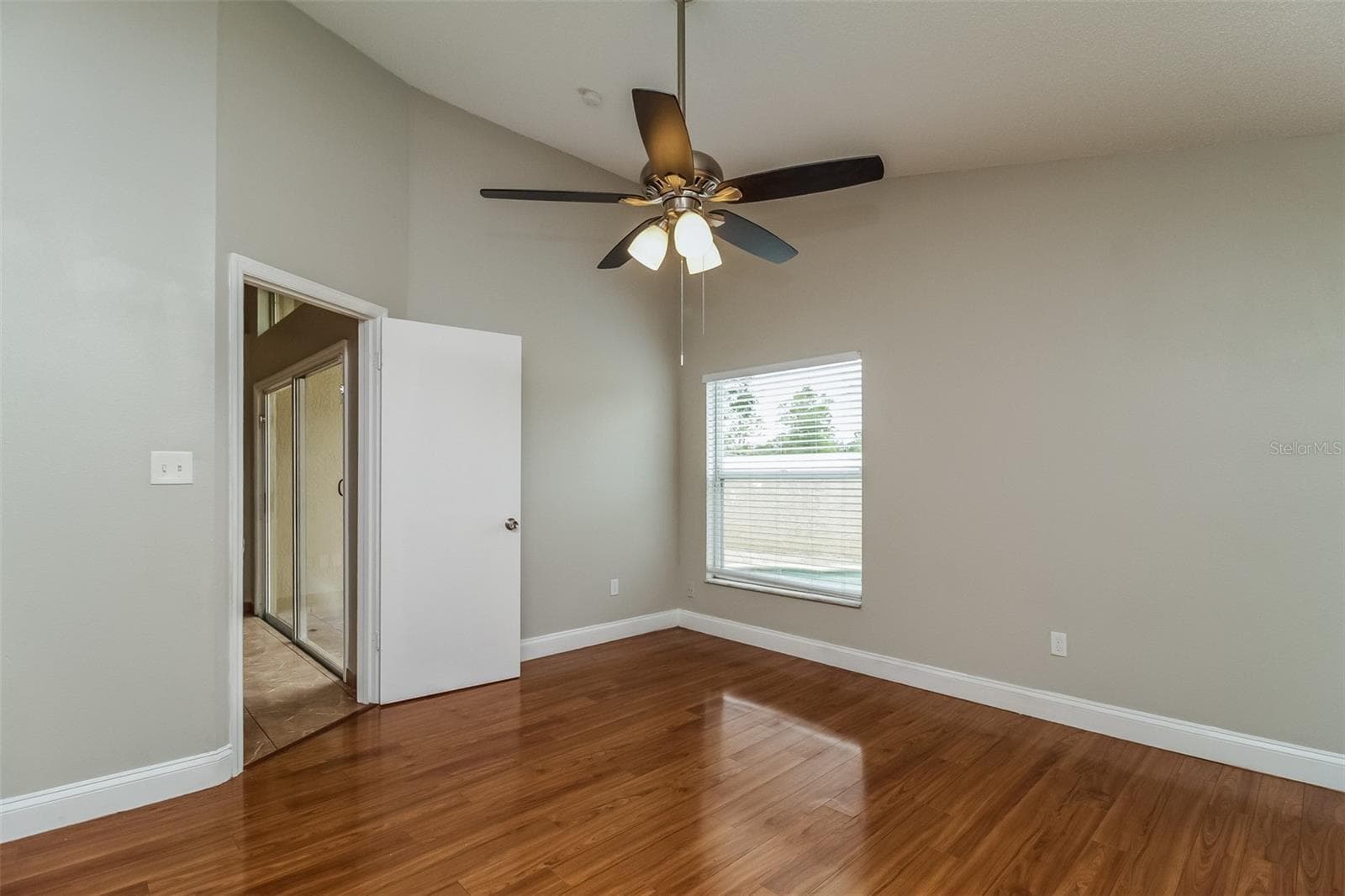 Single Family Residence at 120 LAKEBREEZE CIR, LAKE MARY, photo 8 of 15