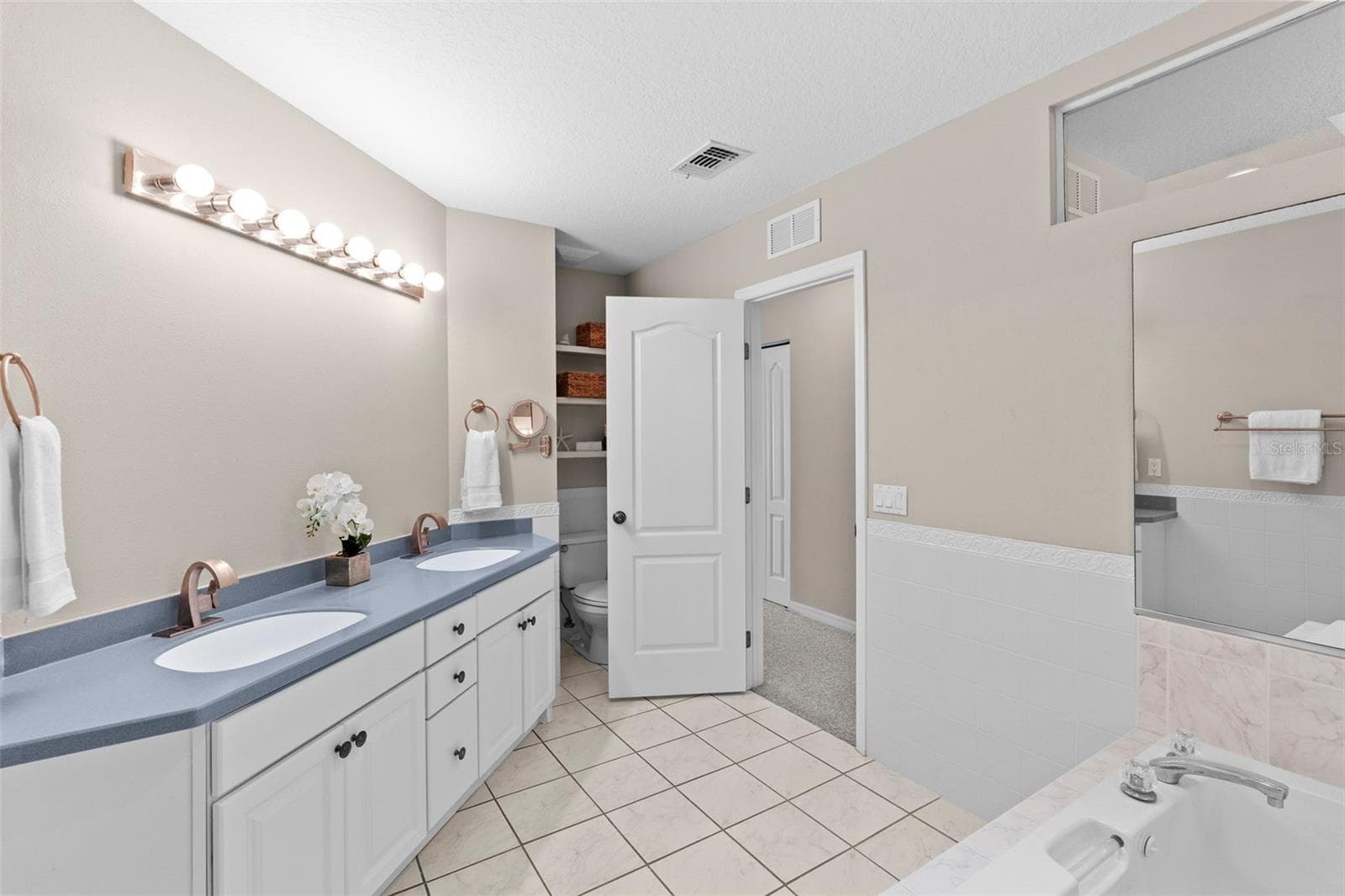 Primary Bath - 1071 PINELLAS BAYWAY S, ST PETERSBURG