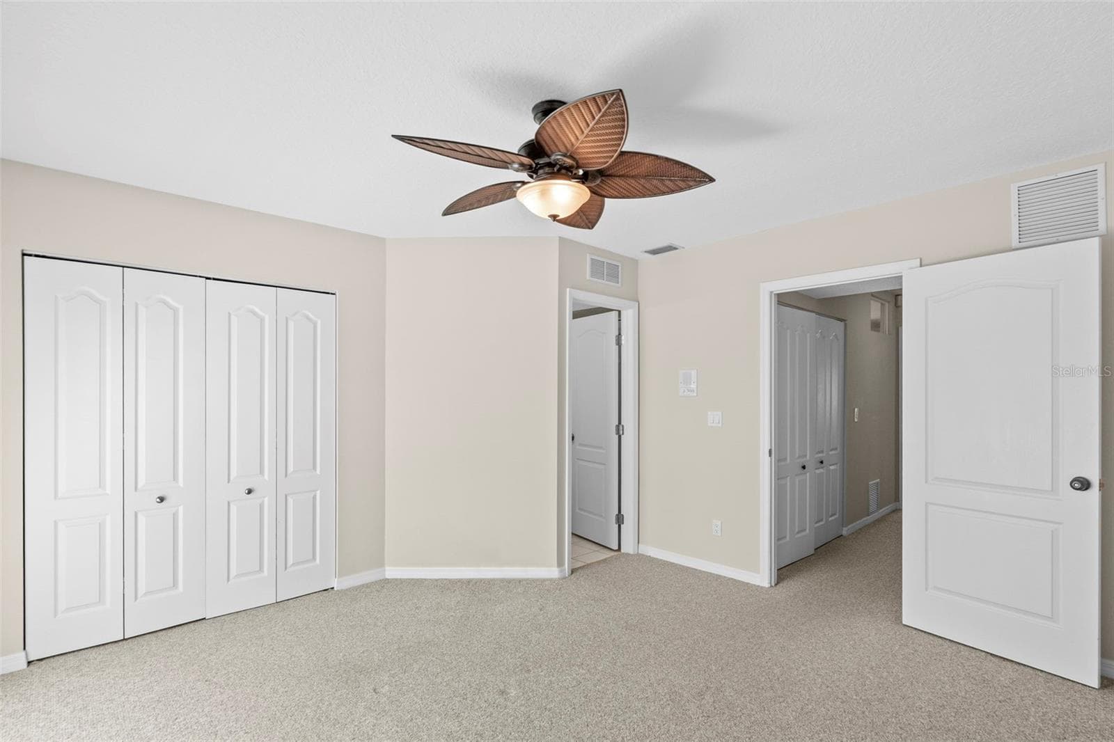 Ensuite Bath for Second Suite - 1071 PINELLAS BAYWAY S, ST PETERSBURG