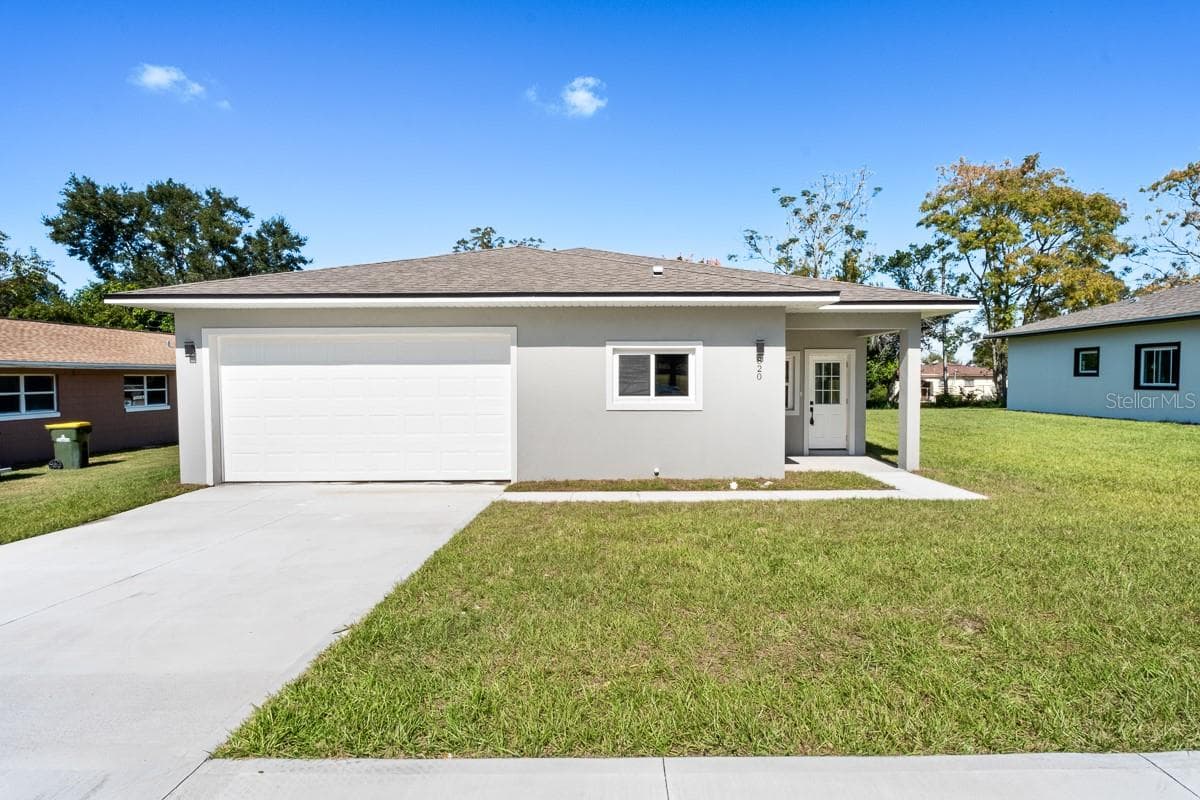 820 E DESOTO ST